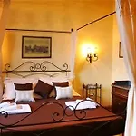 Sangaggio House
