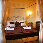 Sangaggio House