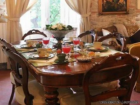 Sangaggio House לינה וארוחת בוקר