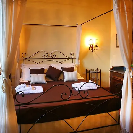 Sangaggio House